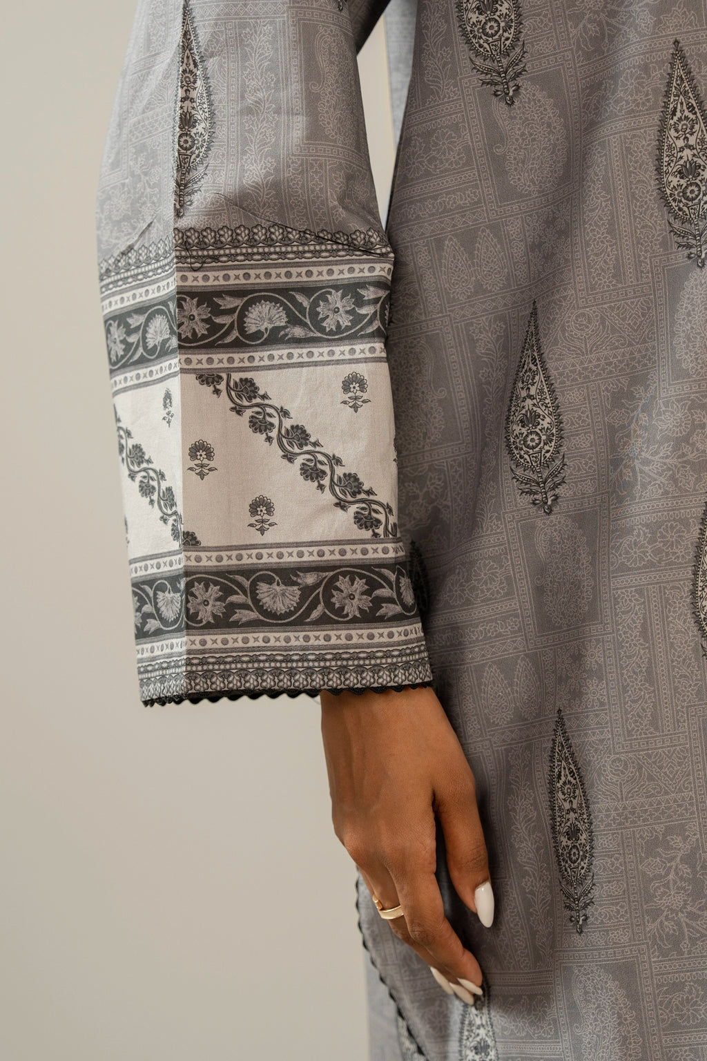 PRINTED CAMBRIC STITCHED 3 PIECE SUIT