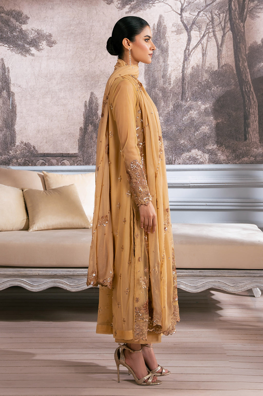 UNSTITCHED EMBROIDERED SUIT