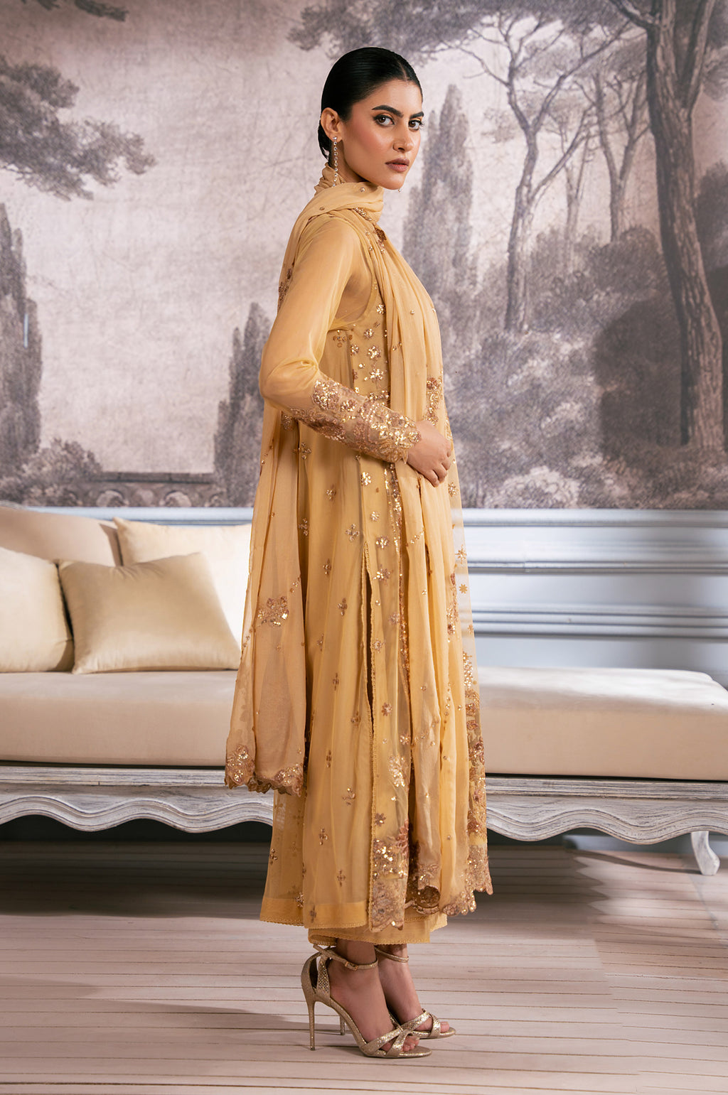 UNSTITCHED EMBROIDERED SUIT