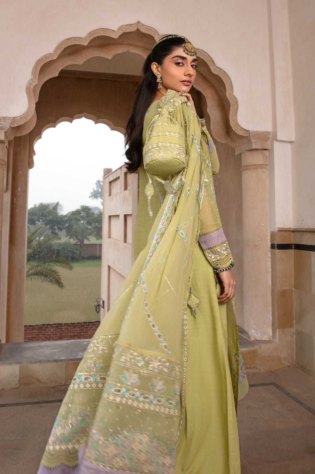 UNSTITCHED EMBROIDERED SUIT