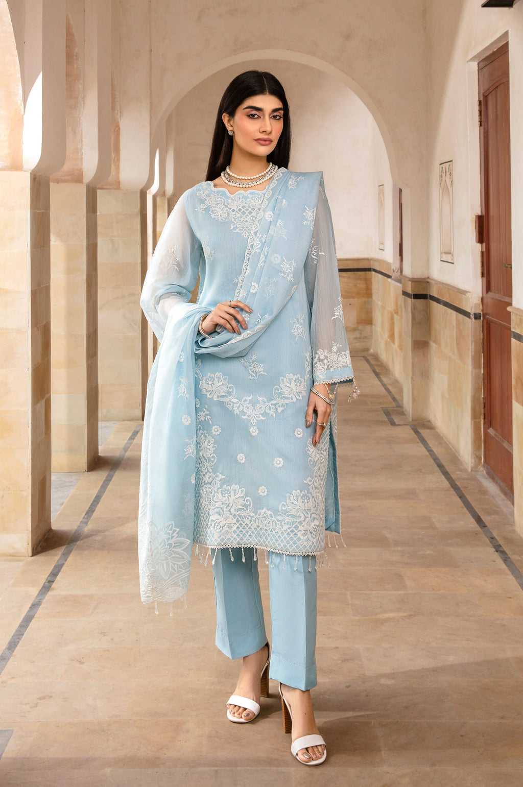UNSTITCHED EMBROIDERED SUIT