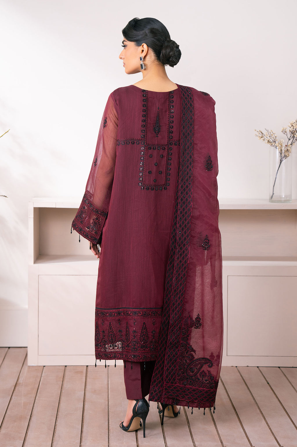Unstitched 3 Piece Embroidered Semi Formal Suit