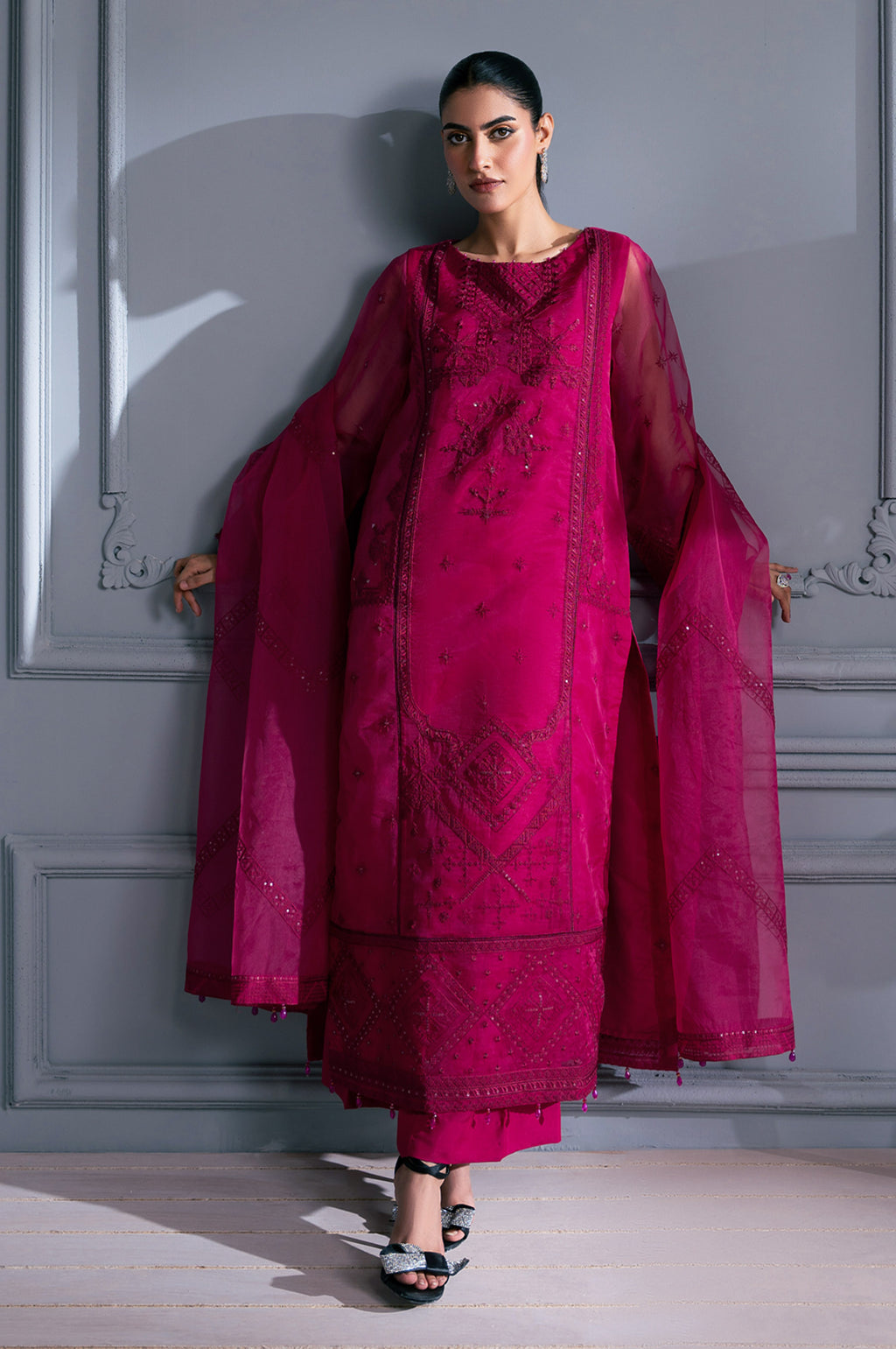 UNSTITCHED EMBROIDERED SUIT