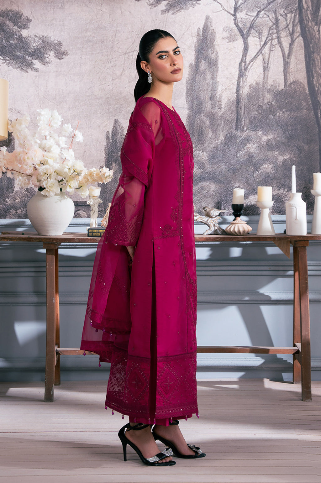 UNSTITCHED EMBROIDERED SUIT