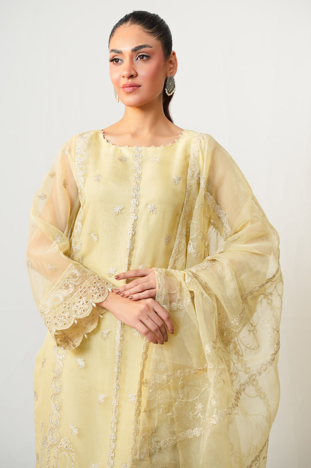 UNSTITCHED EMBROIDERED SUIT