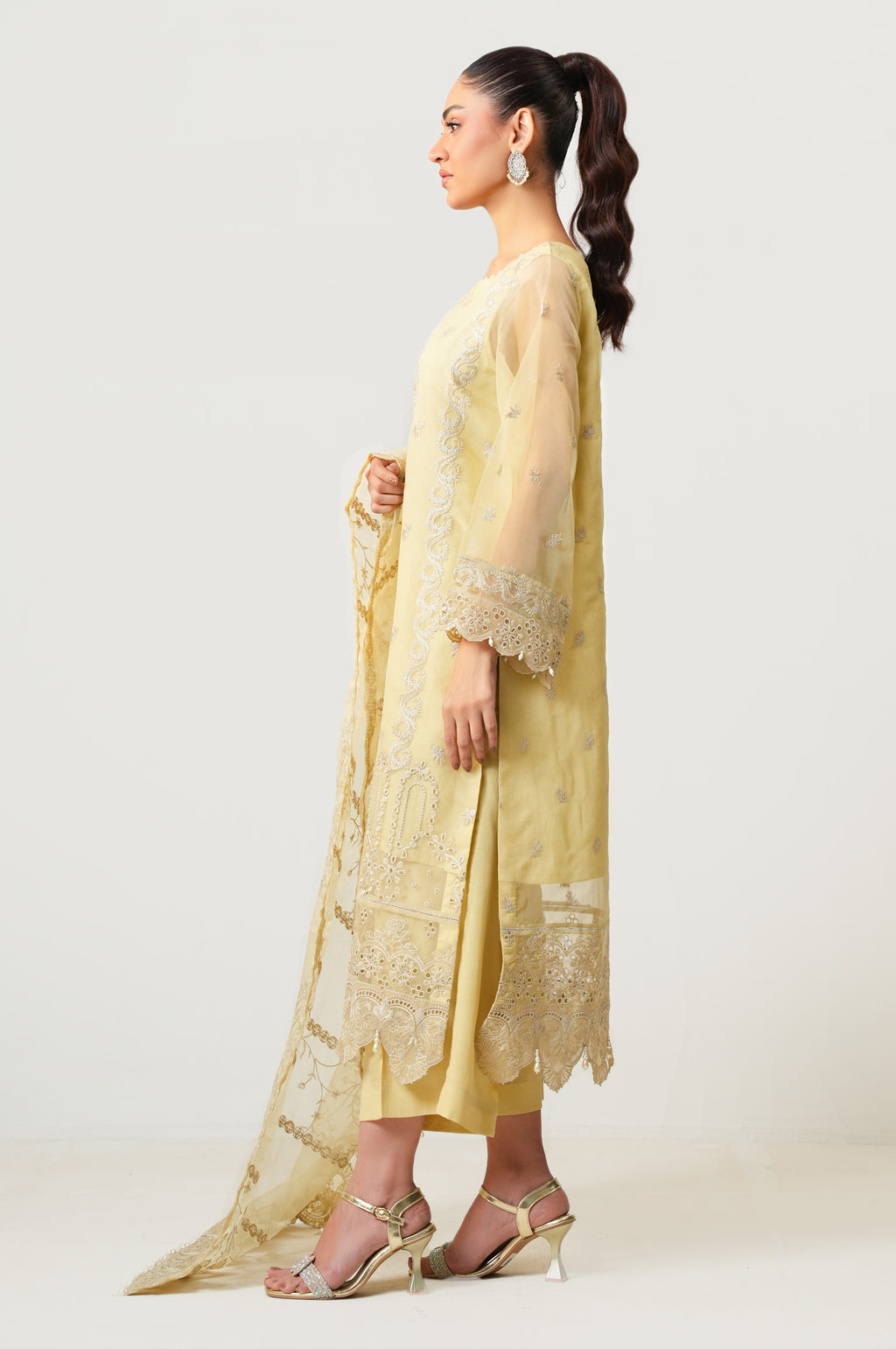 UNSTITCHED EMBROIDERED SUIT