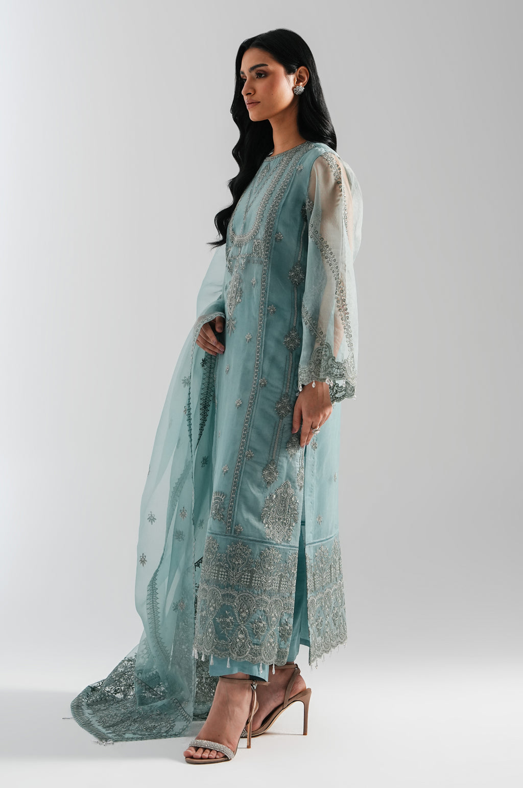 UNSTITCHED EMBROIDERED SUIT