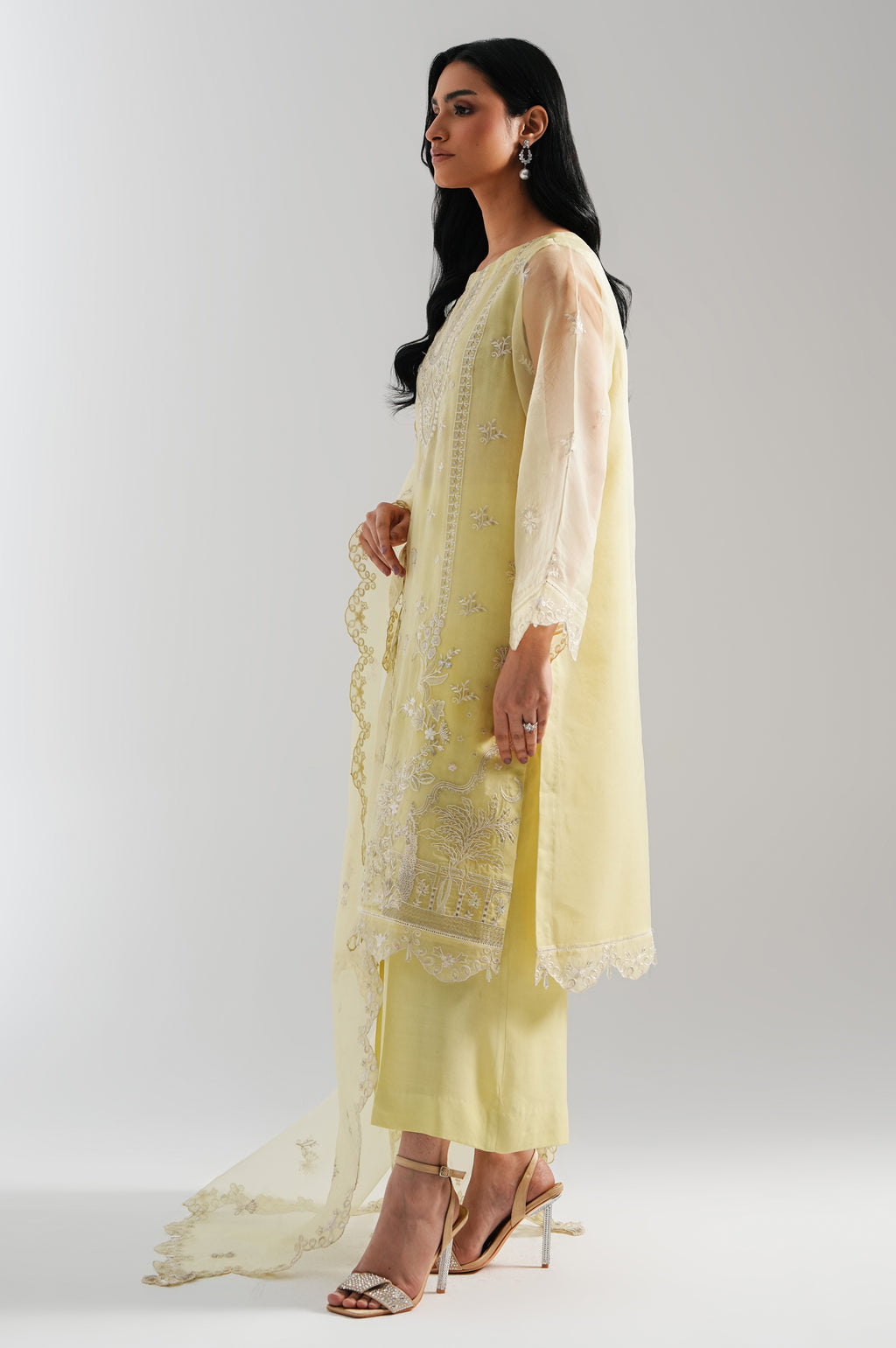 UNSTITCHED EMBROIDERED SUIT