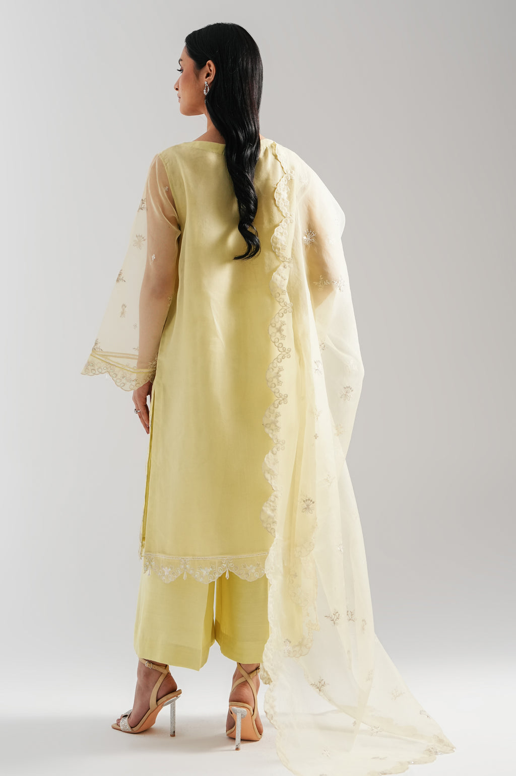 UNSTITCHED EMBROIDERED SUIT