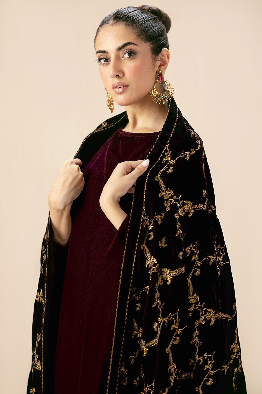 Embroidered Velvet Shawl - Brownish Purple