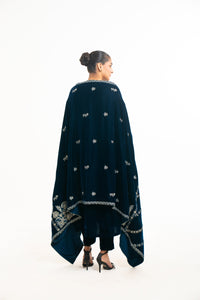 EMBROIDERED VELVET SHAWL (FACTORY E-OUTLET)