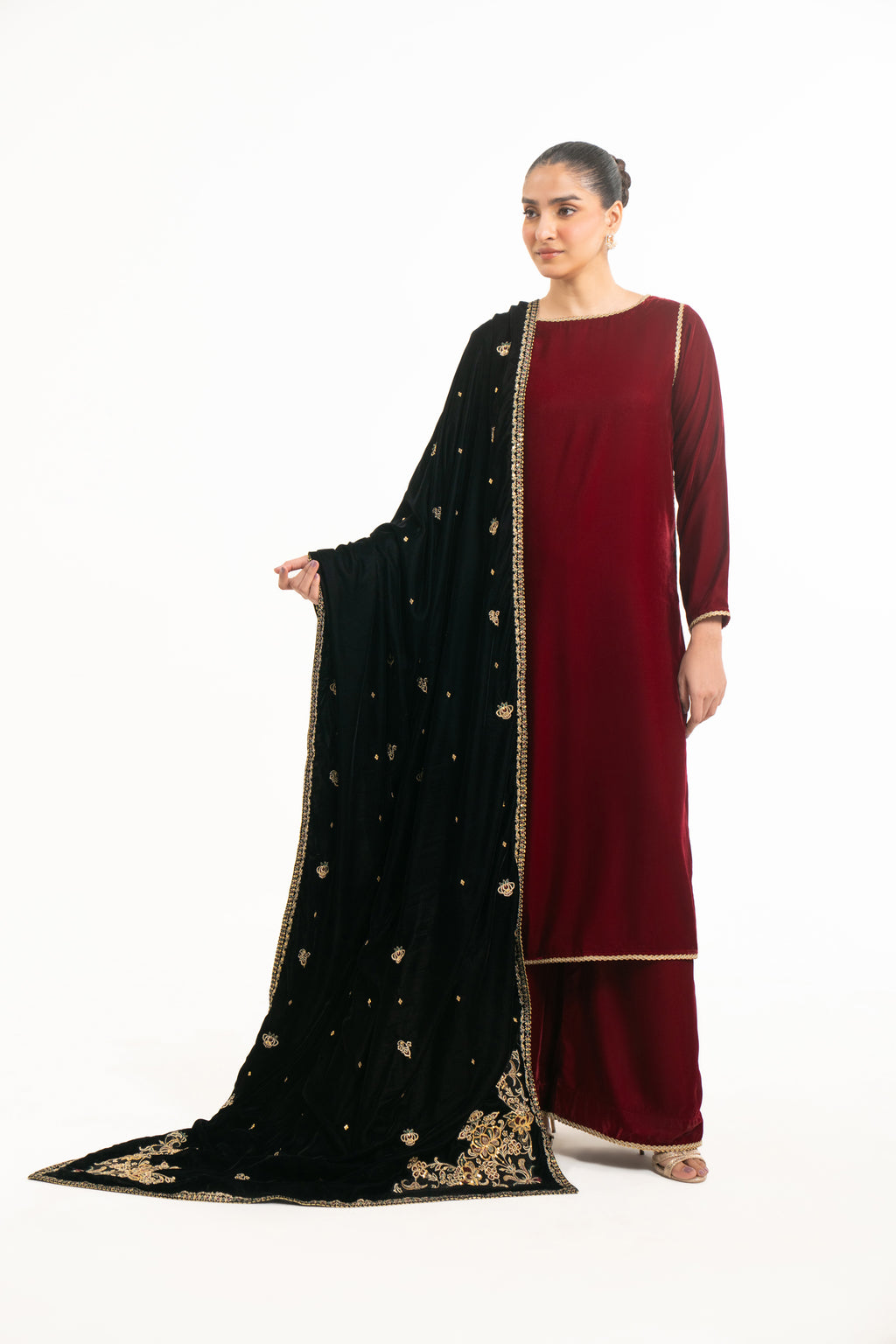 EMBROIDERED VELVET SHAWL