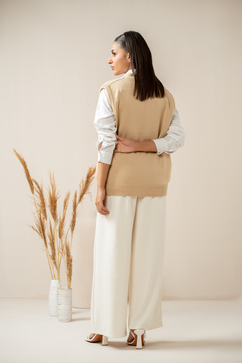 STYLIZED TRADITIONAL BUTTON DOWN