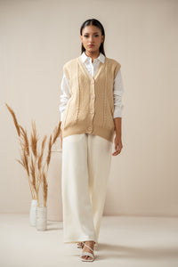 STYLIZED TRADITIONAL BUTTON DOWN