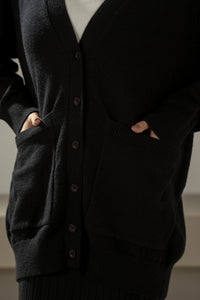 STYLIZED TRADITIONAL BUTTON DOWN