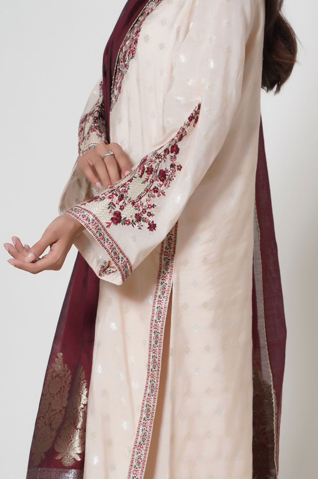 Unstitched 3 Piece Embroidered Zari Jacquard Suit