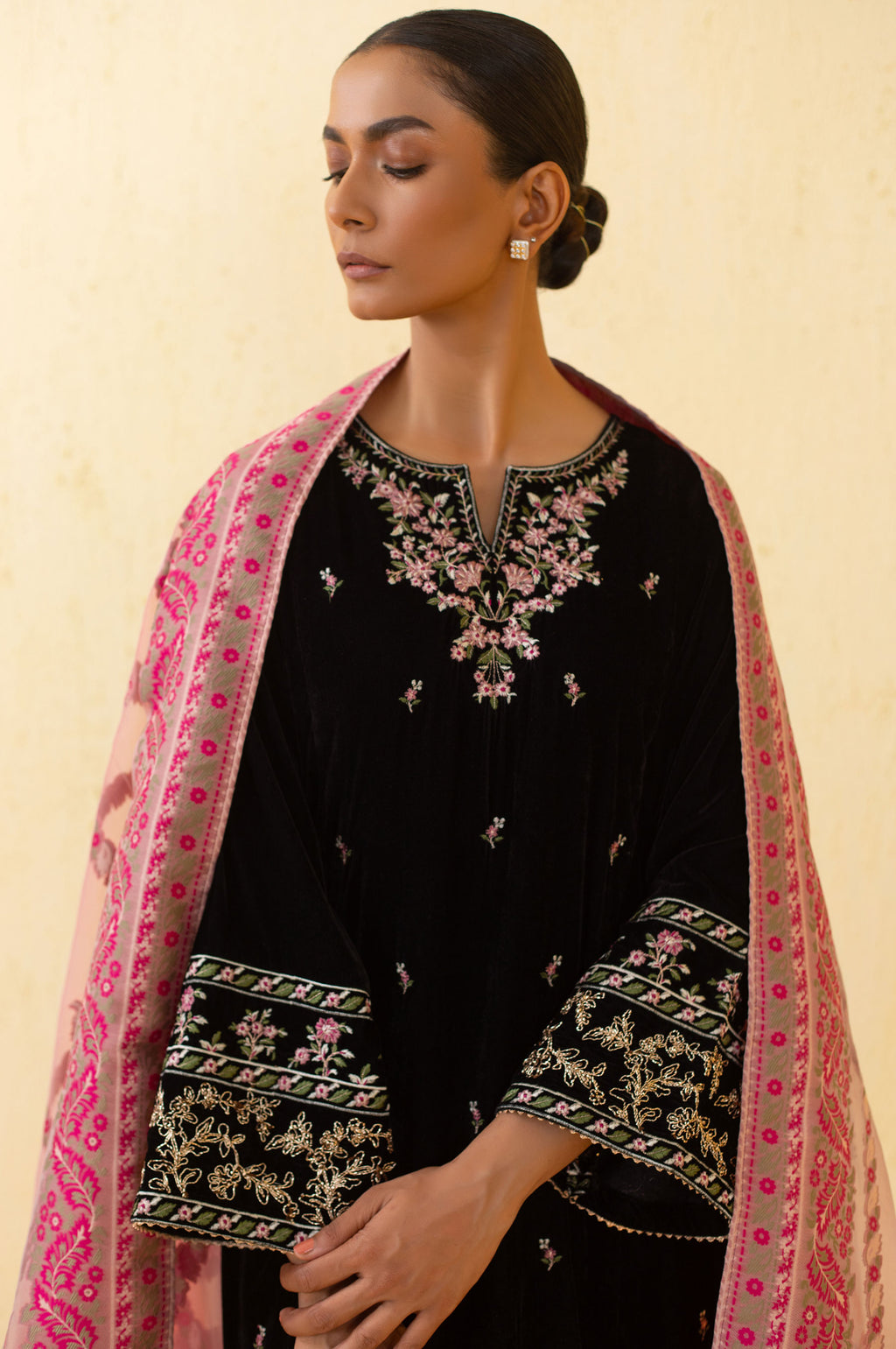 Unstitched 3 Piece Embroidered Velvet Suit - Black