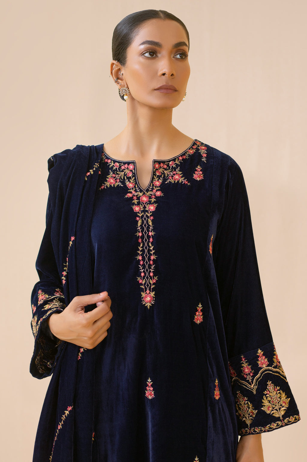 EMBROIDERED VELVET SUIT