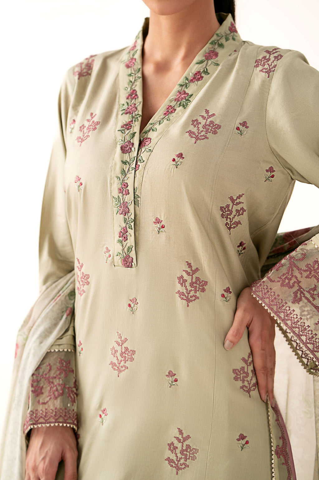 Unstitched 3 Piece Embroidered Oak Silk Suit