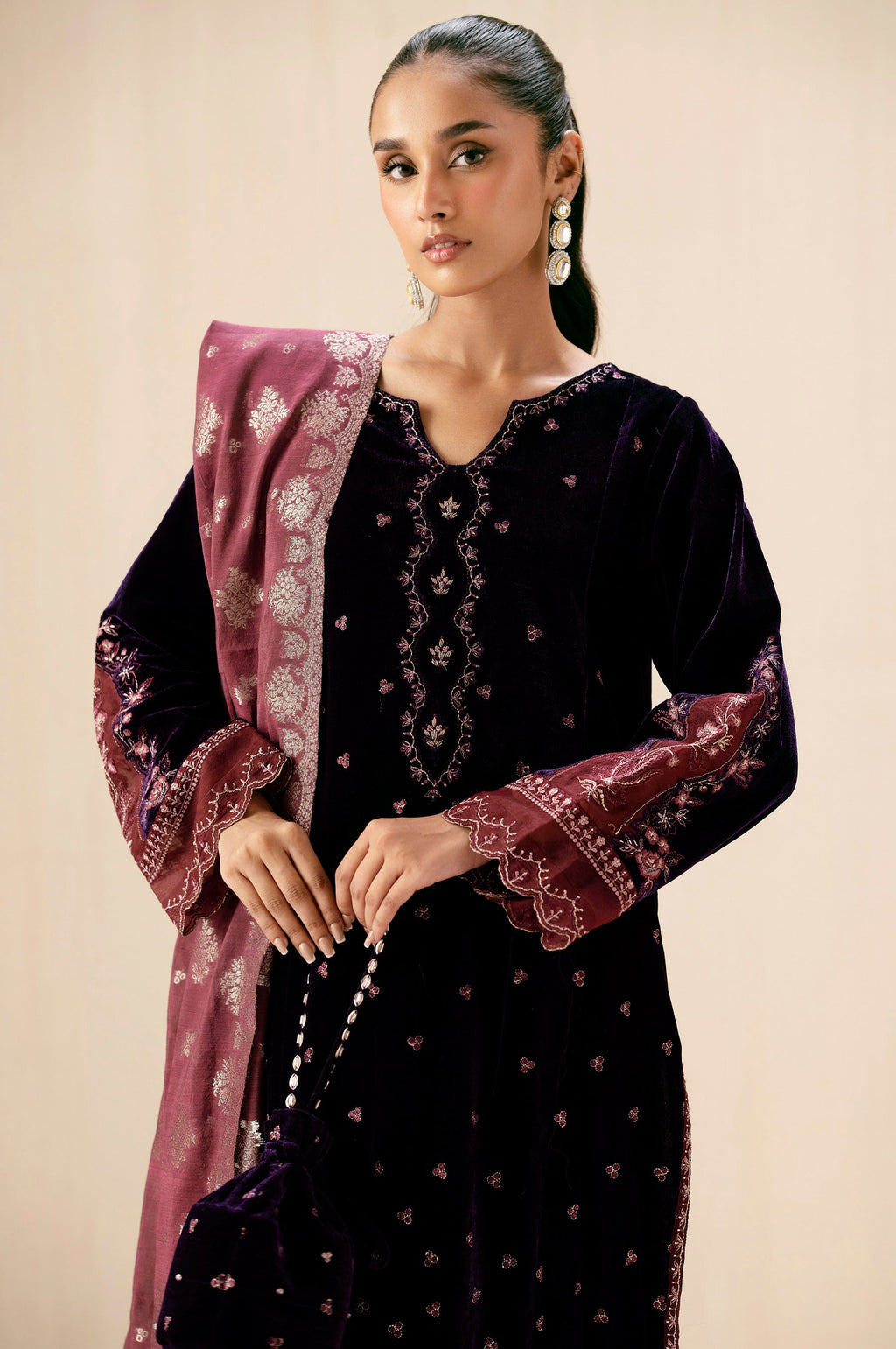EMBROIDERED VELVET SUIT