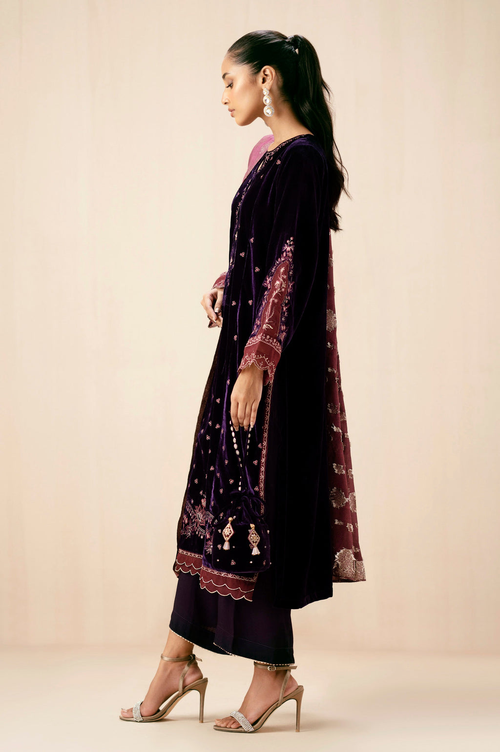EMBROIDERED VELVET SUIT