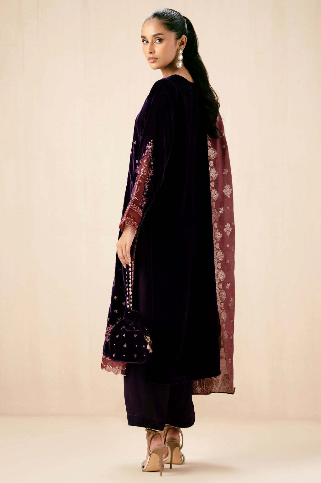EMBROIDERED VELVET SUIT