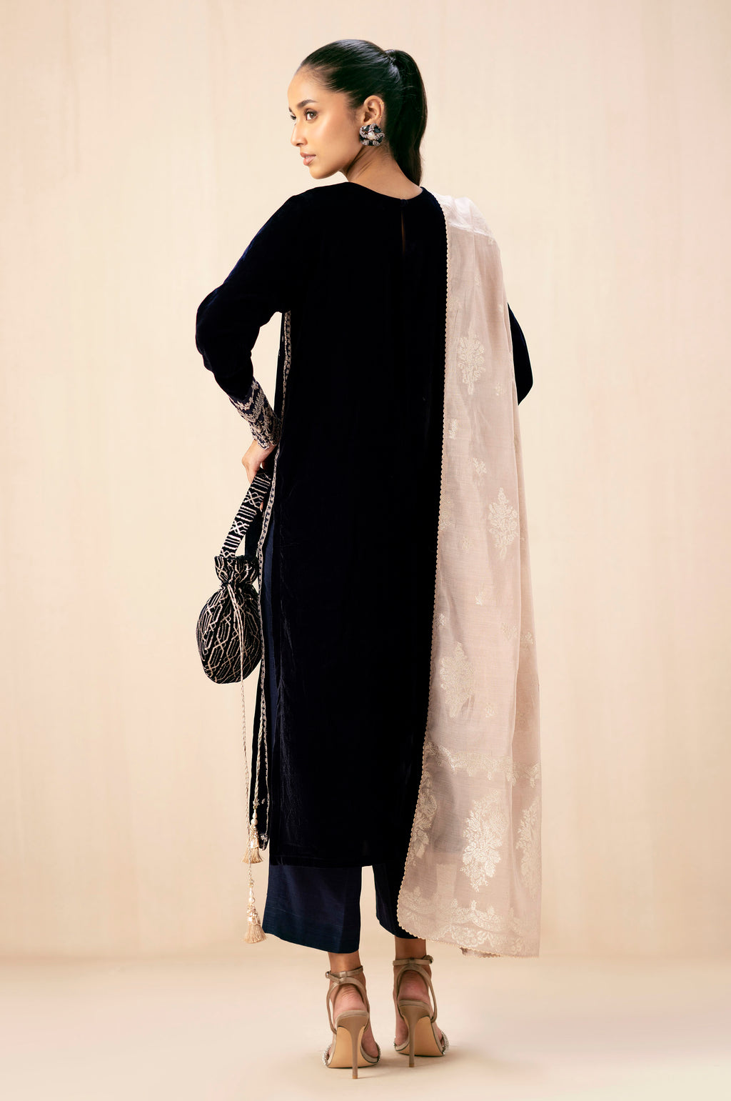 EMBROIDERED VELVET SUIT