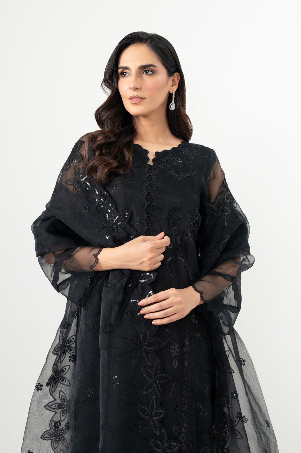UNSTITCHED EMBROIDERED SUIT