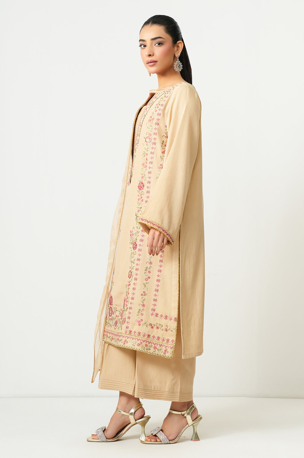 UNSTITCHED EMBROIDERED SUIT