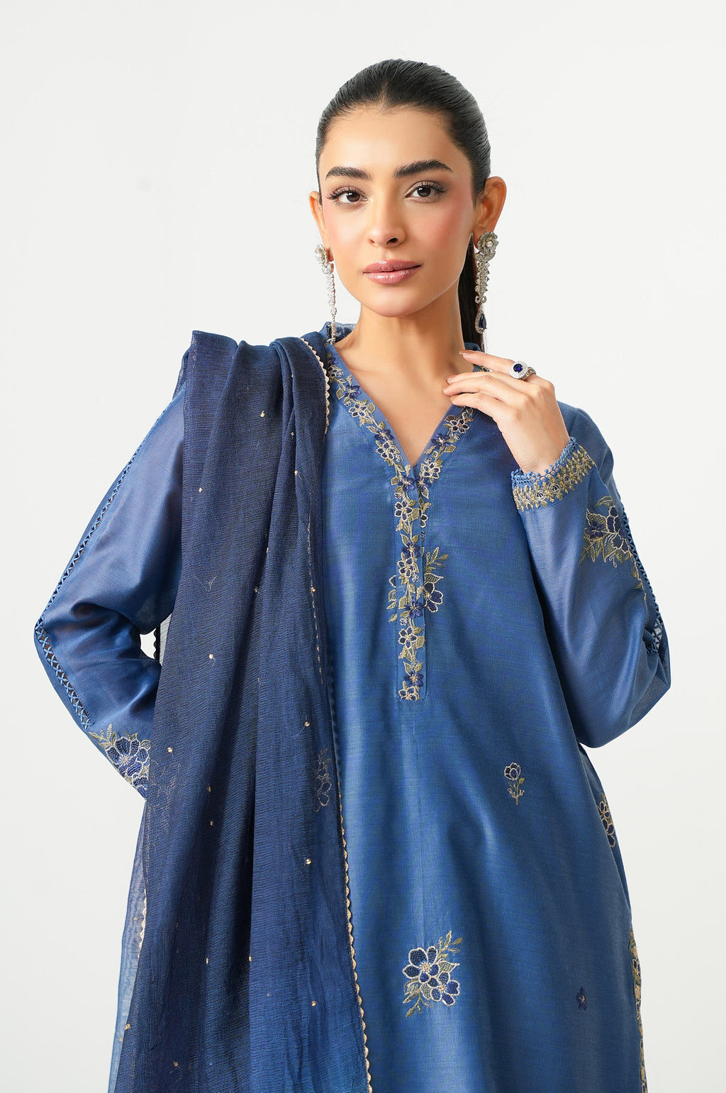 UNSTITCHED EMBROIDERED SUIT