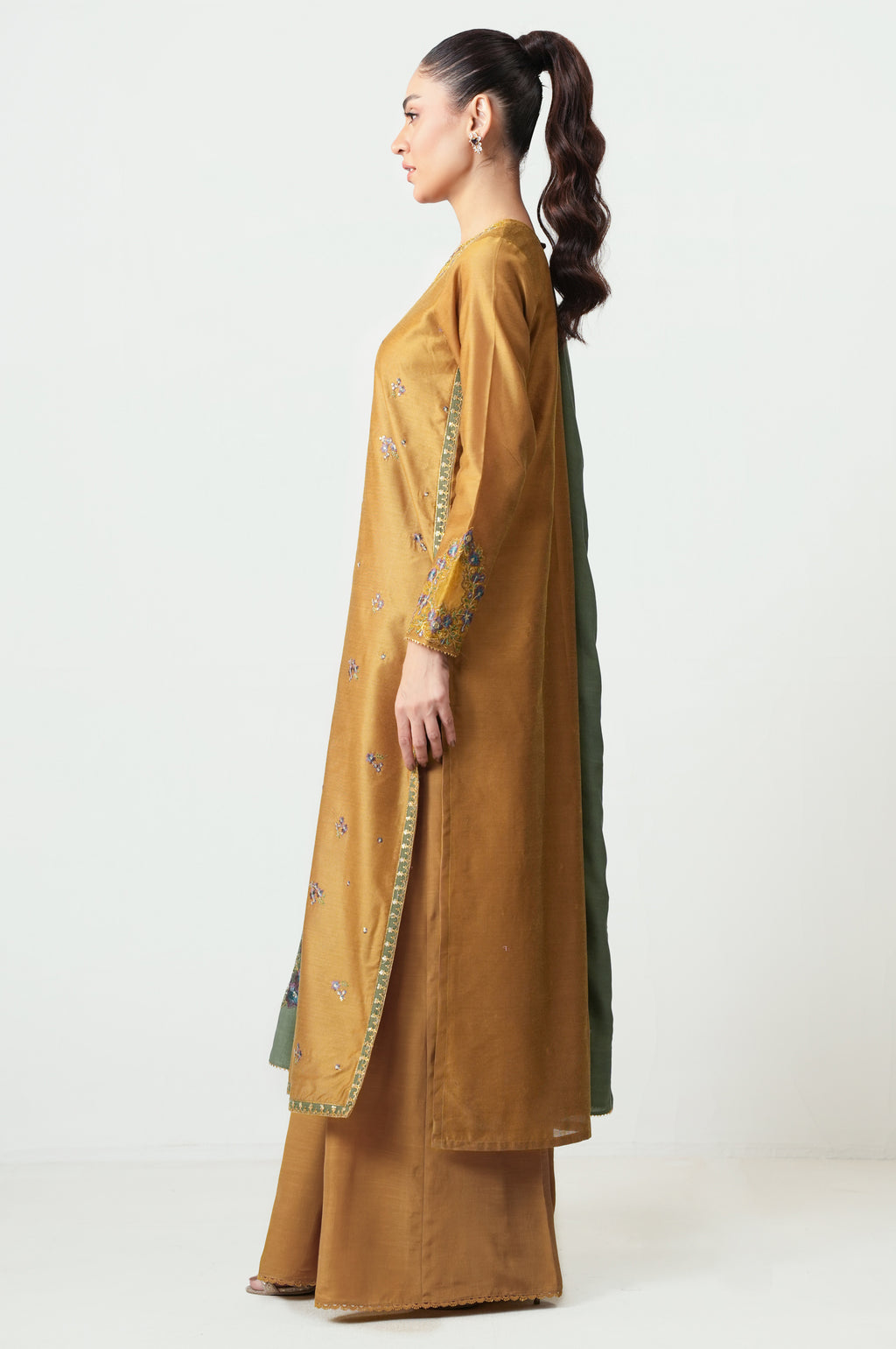 UNSTITCHED EMBROIDERED SUIT