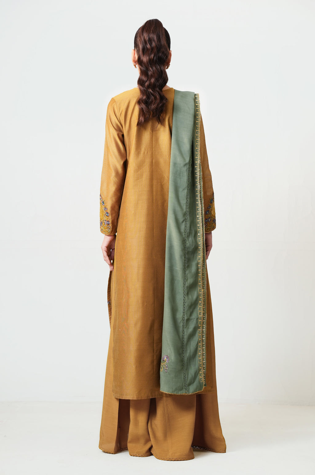 UNSTITCHED EMBROIDERED SUIT