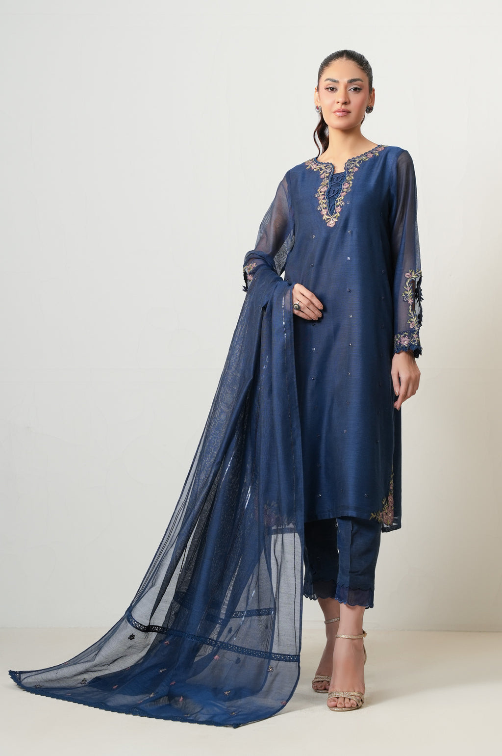 UNSTITCHED EMBROIDERED SUIT