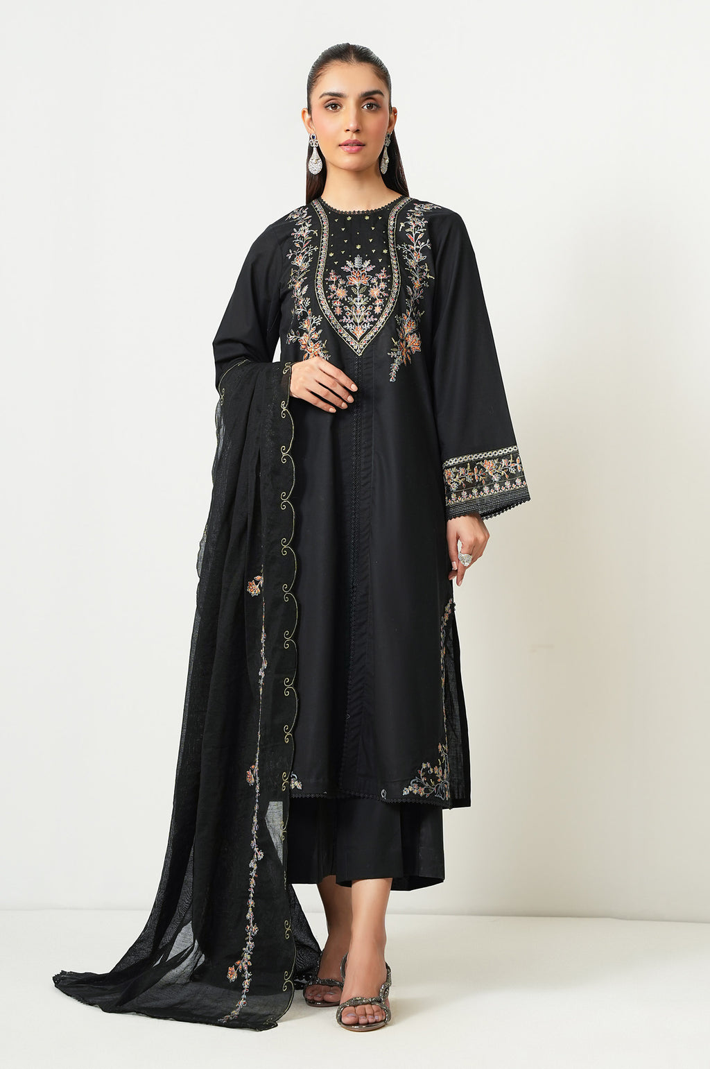 UNSTITCHED EMBROIDERED SUIT