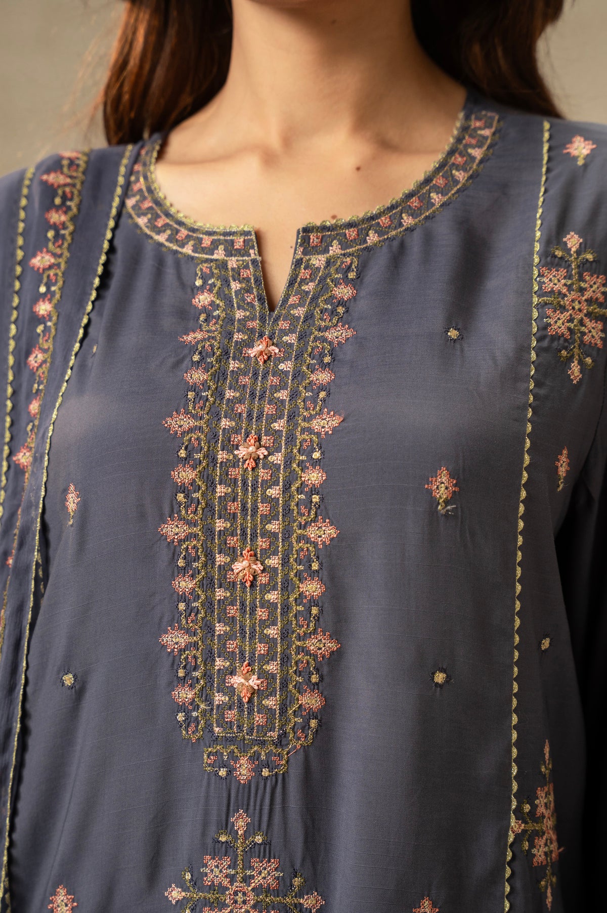 EMBROIDERED RAW SILK UNSTITCHED 3 PIECE SUIT
