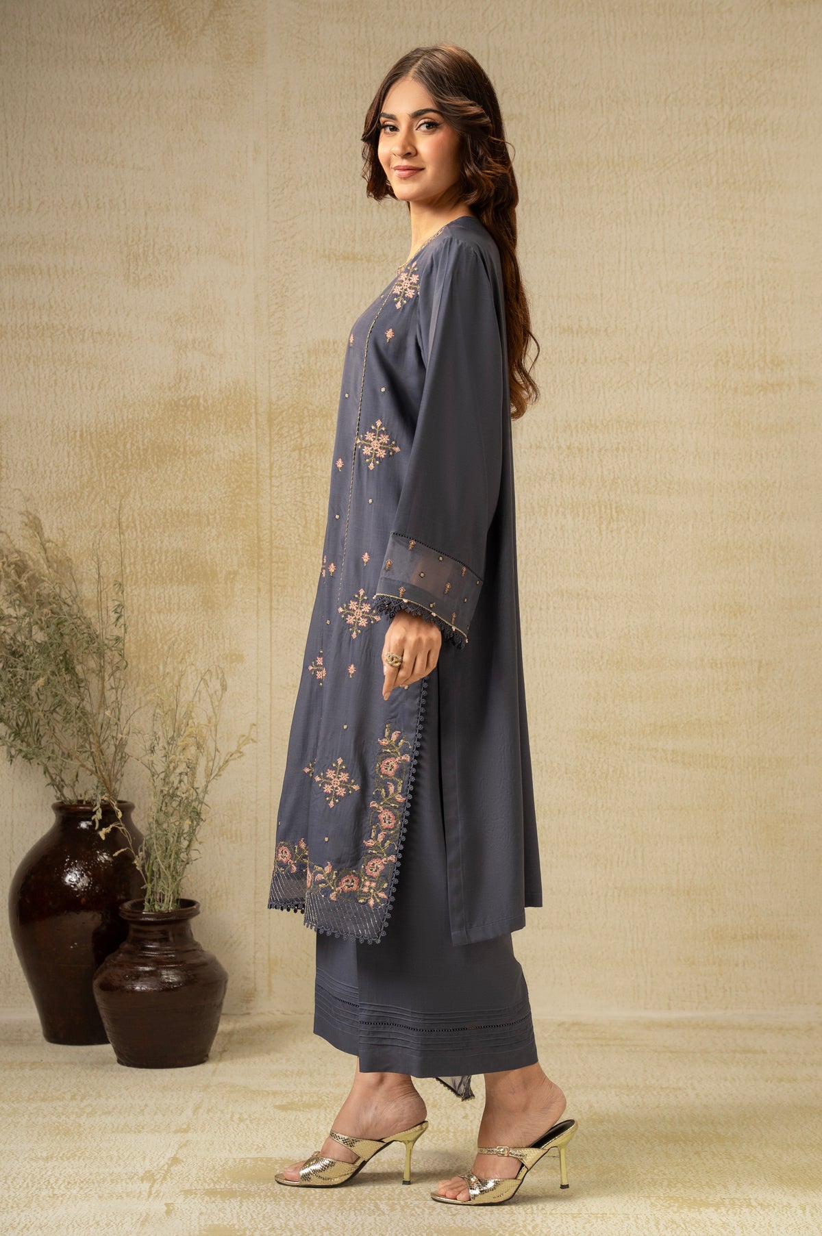 EMBROIDERED RAW SILK UNSTITCHED 3 PIECE SUIT