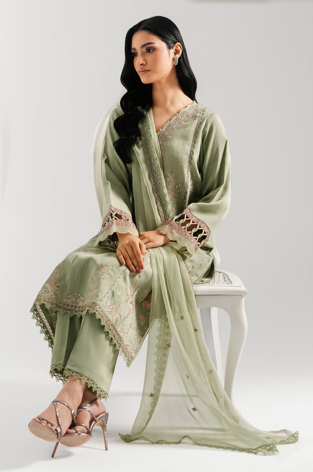 UNSTITCHED EMBROIDERED SUIT