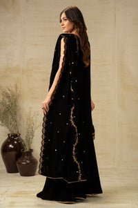 UNSTITCHED EMBROIDERED SUIT
