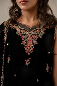 UNSTITCHED EMBROIDERED SUIT