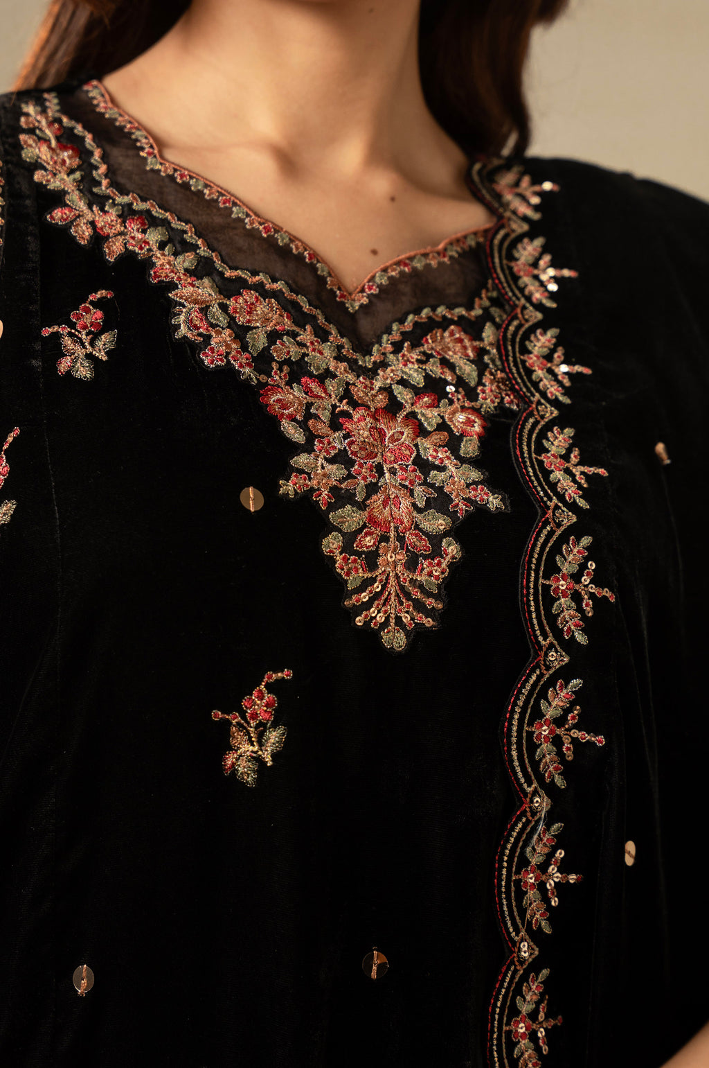 UNSTITCHED EMBROIDERED SUIT