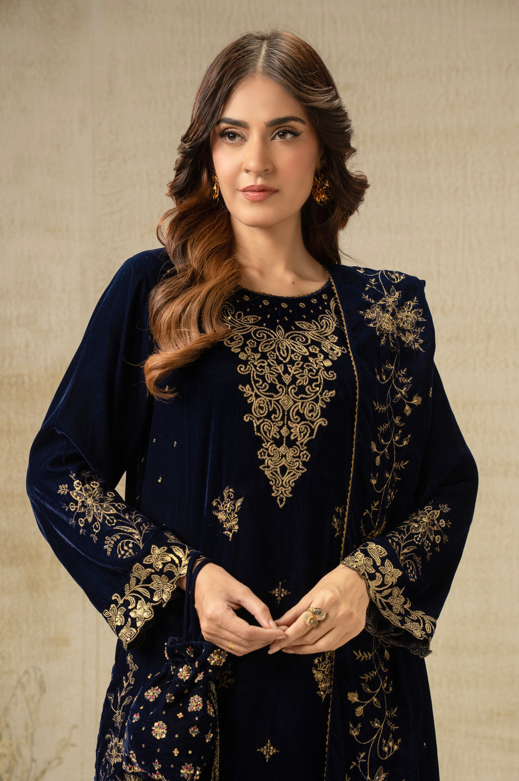 UNSTITCHED EMBROIDERED SUIT
