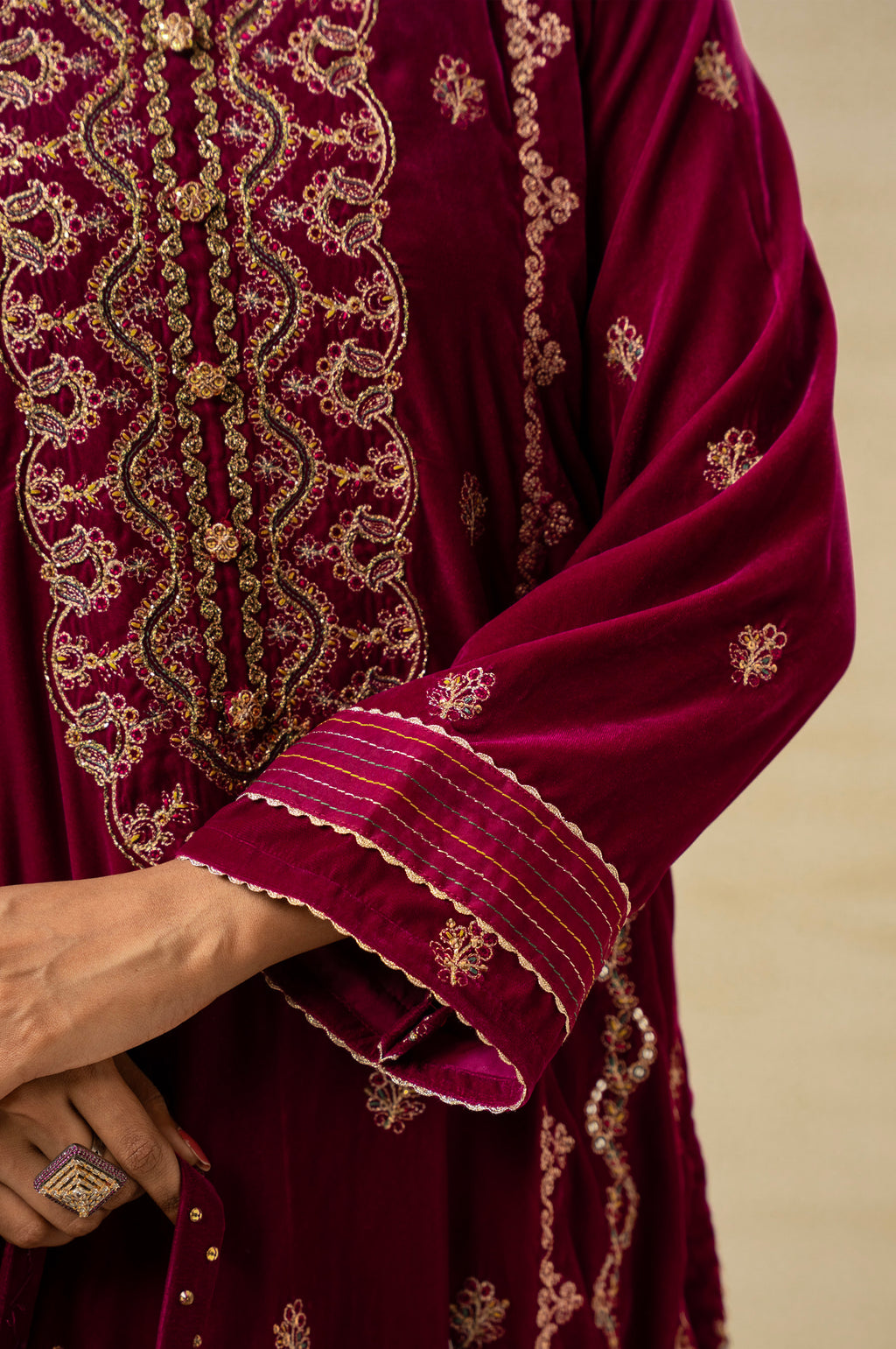 UNSTITCHED EMBROIDERED SUIT