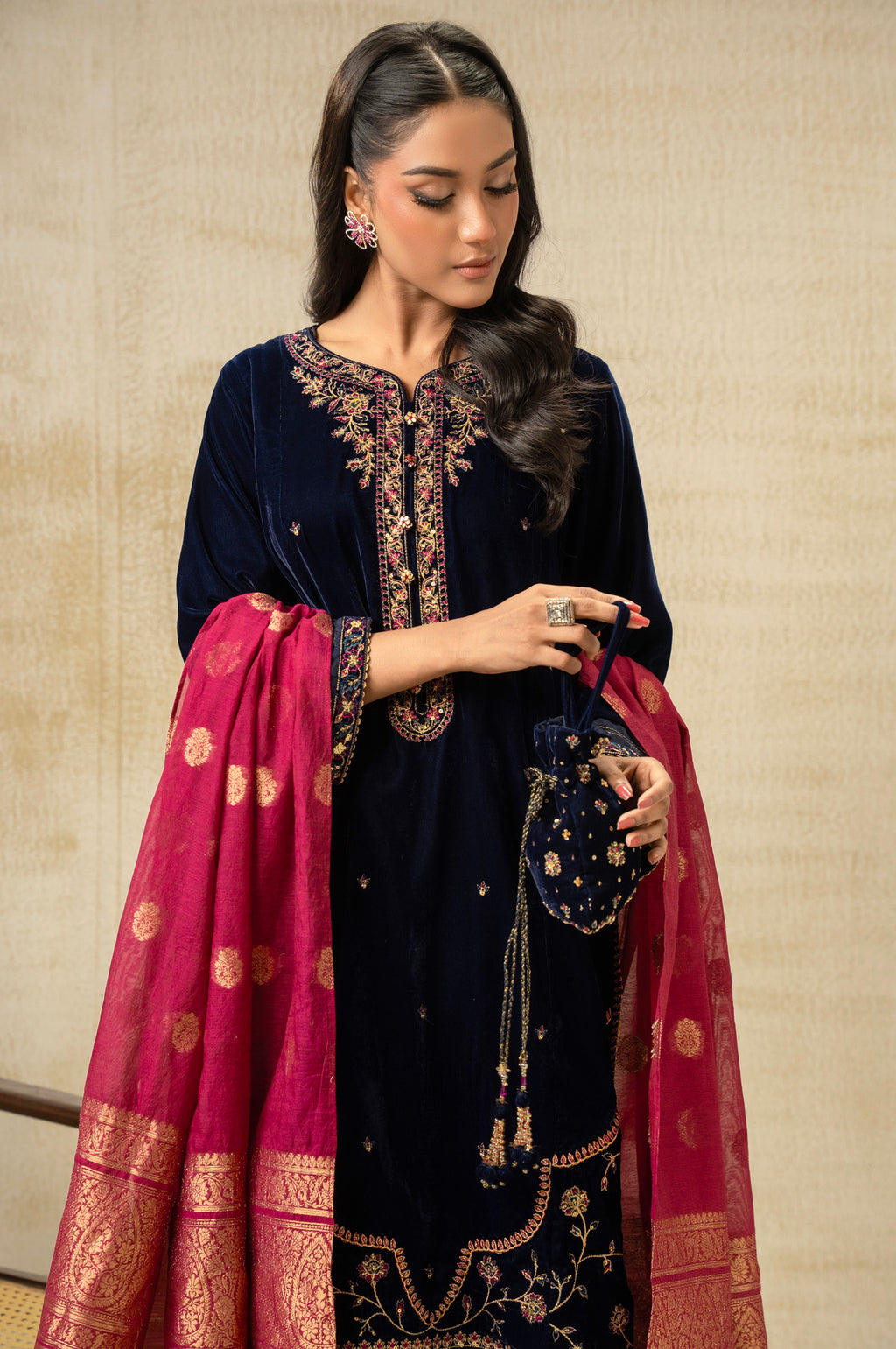 UNSTITCHED EMBROIDERED SUIT