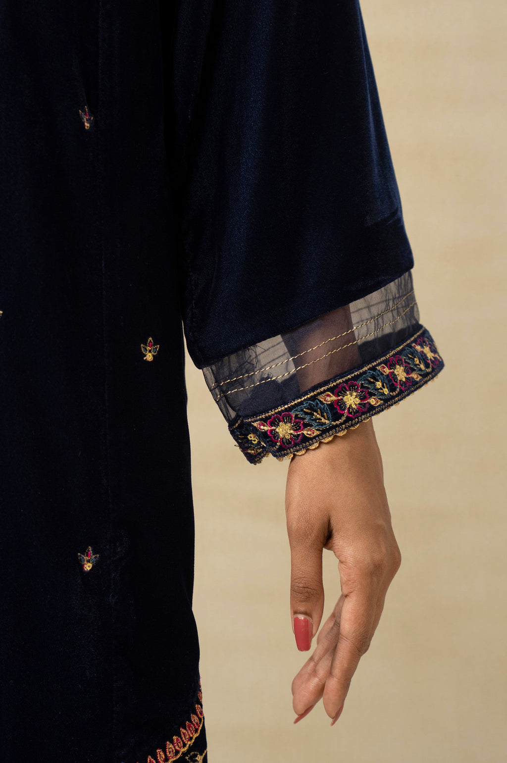 UNSTITCHED EMBROIDERED SUIT
