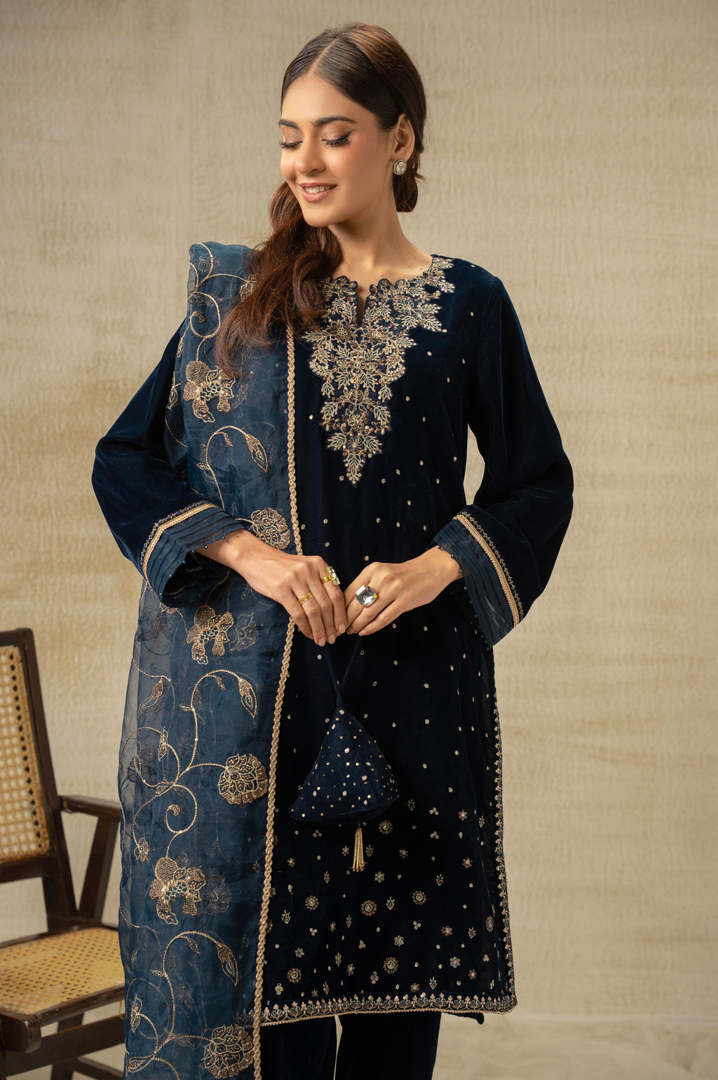UNSTITCHED EMBROIDERED SUIT