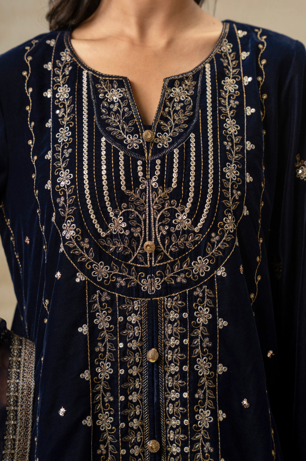 UNSTITCHED EMBROIDERED VELVET SUIT