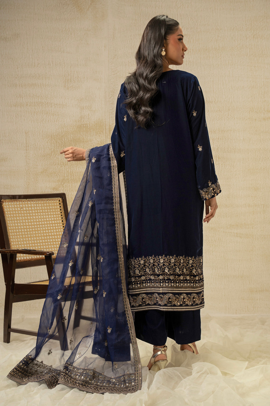 UNSTITCHED EMBROIDERED VELVET SUIT