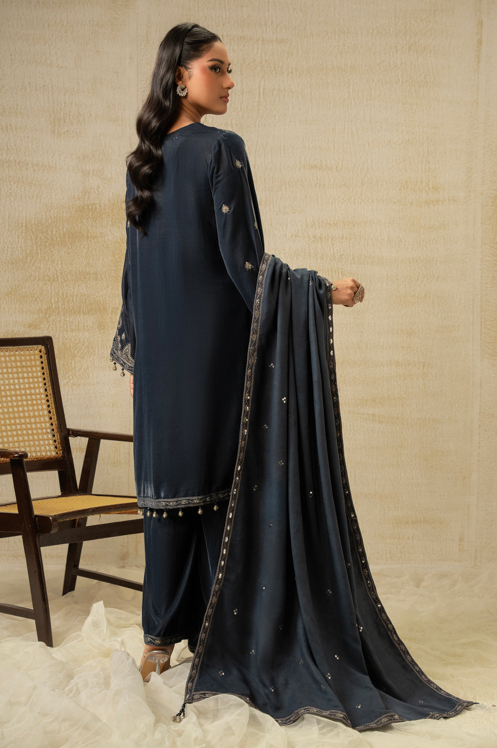 UNSTITCHED EMBROIDERED VELVET SUIT