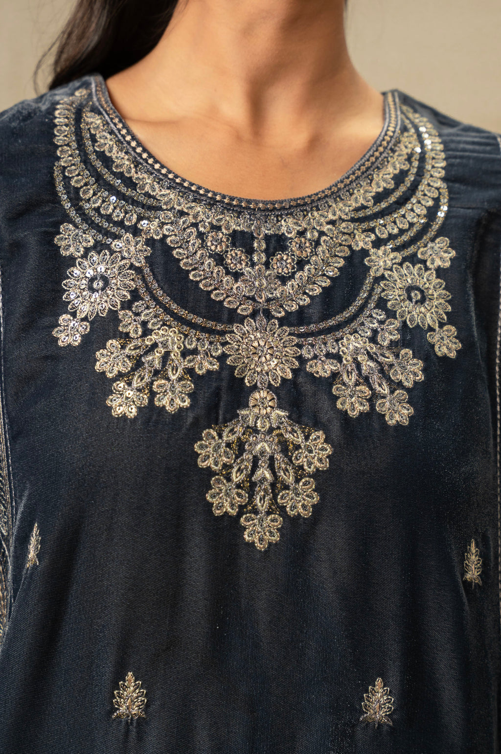 UNSTITCHED EMBROIDERED VELVET SUIT