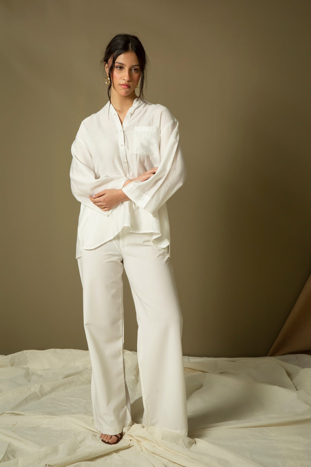 LOOSE FIT MANDARIN COLLAR TOP